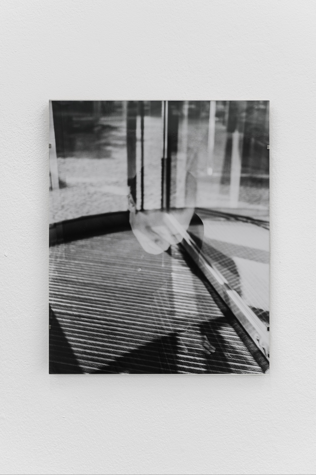 Sarah Rosengarten, But her giving up painting had everything to do with a despair over accumulated rejections, 2021analog c-print, clip frame, museum glass35,3 × 28,4 cm