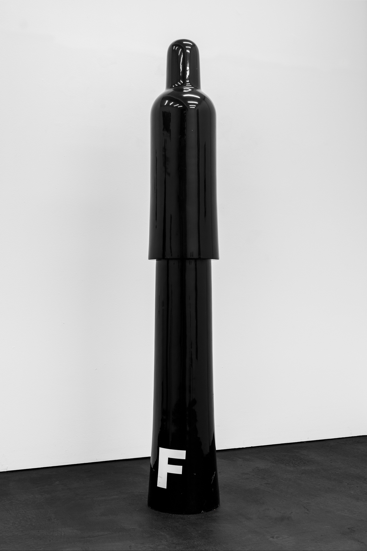 Jef Geys, Schildwachten (Darth Vader), 1990 -1994polymer, lacquer185 × 40 cm